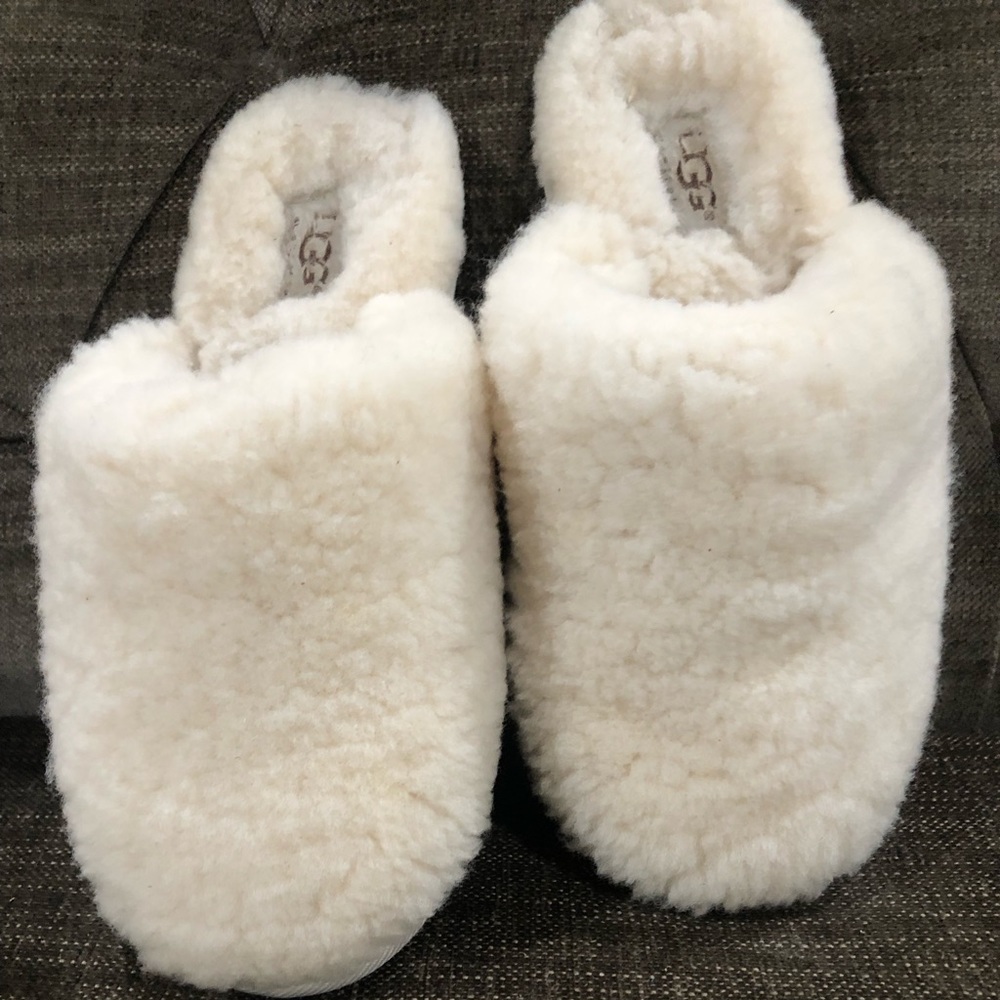 Ugg, Size 6 - image 1